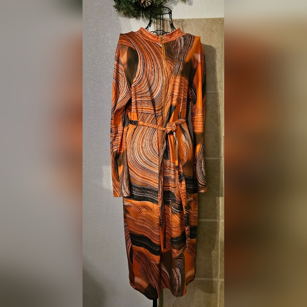 Iymoo Pencil Dress - Picture 2 of 7